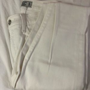Abercrombie & Fitch White Super-Skinny Jeans